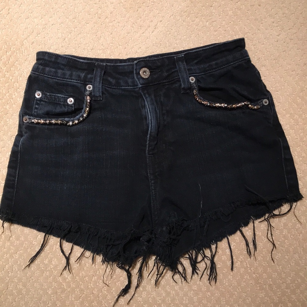 Black carmar cut off shorts. Size 24